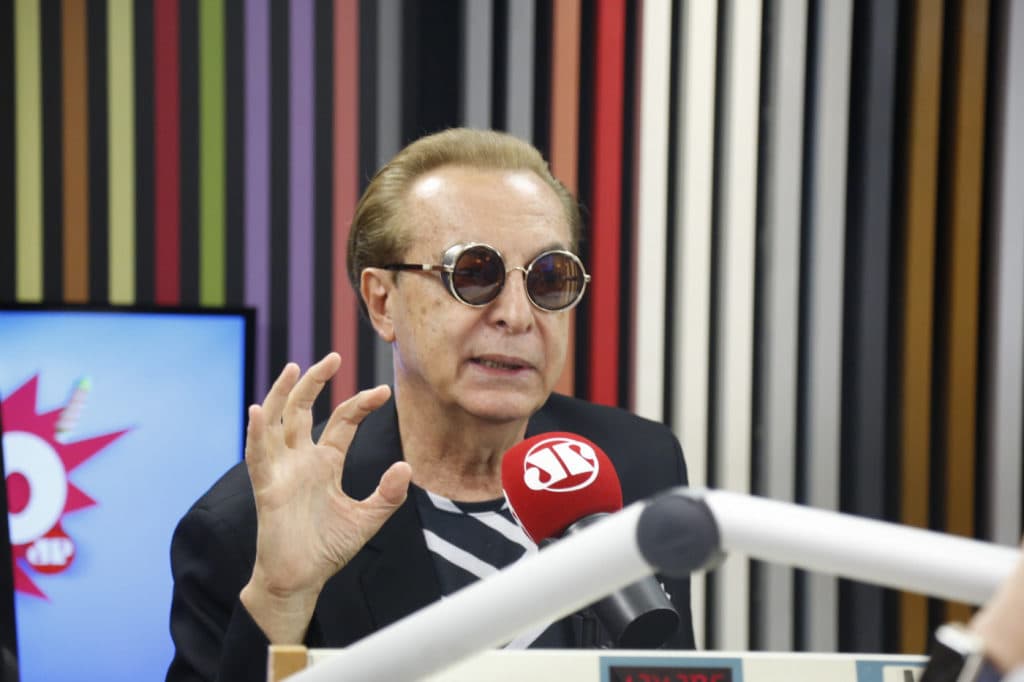 Frequentador da Igreja Universal, Ronaldo Ésper afirma que não é mais gay e dispara: "Eu não gostava''