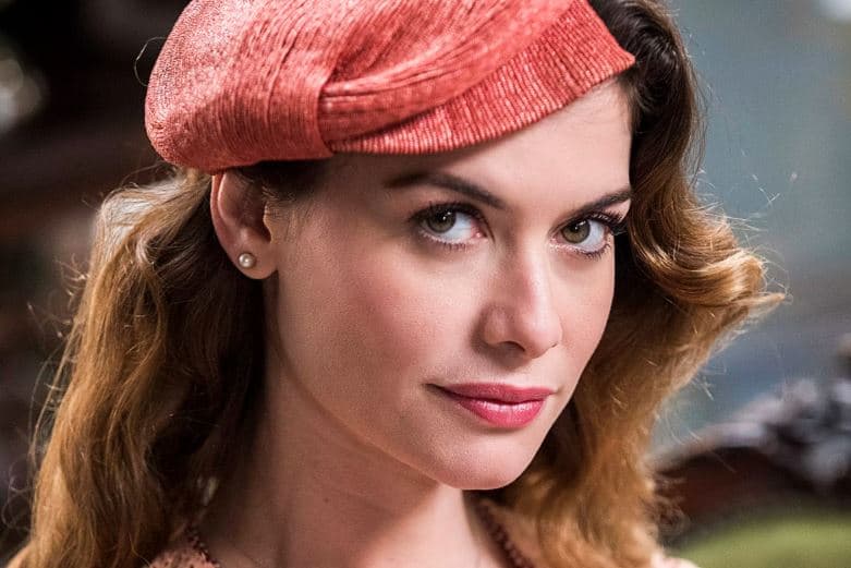 Alinne Moraes como a Dora em Espelho da Vida (Foto: TV Globo/ Victor Pollak) Alinne Moraes como a Dora em Espelho da Vida (Foto: TV Globo/ Victor Pollak)