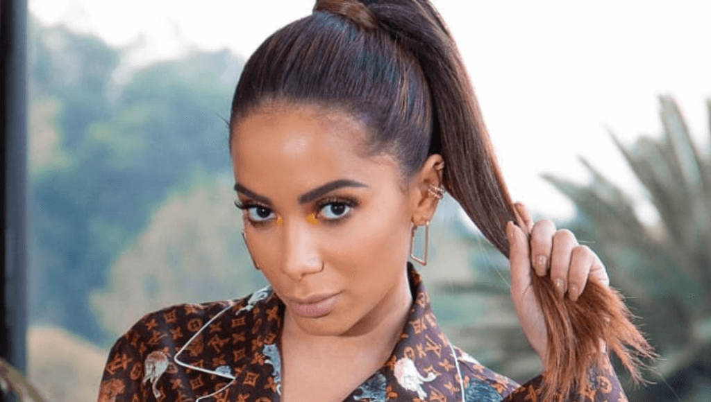 Anitta leva suposto affair e ex-namorado para o mesmo lugar