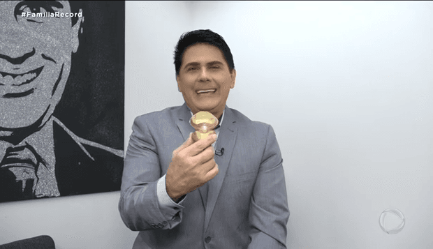 Verdadeiro nome de César Filho é exposto na Record e apresentador vira piada entre colegas