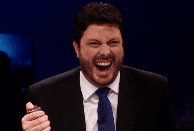 Danilo Gentili faz postagem sobre sexualidade de famoso no Twitter e internautas repercutem