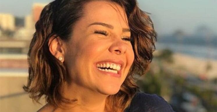 Fernanda Souza revela segredo para ter pernas bonitas e surpreende