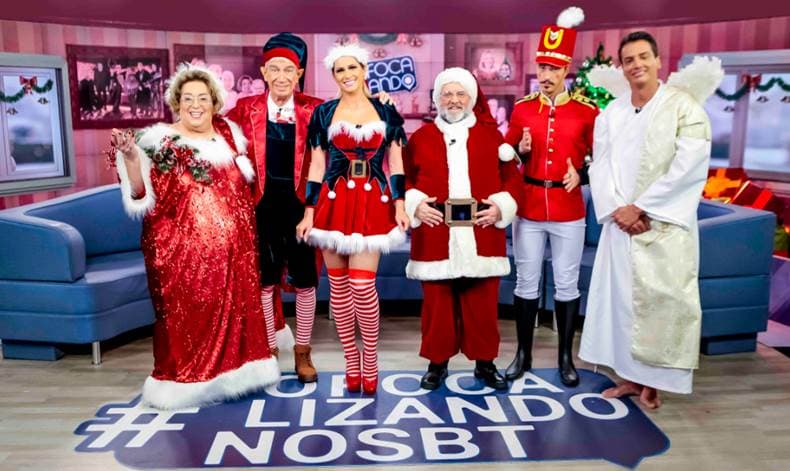 Apresentadores entram no clima e se fantasiam para especial de Natal do Fofocalizando
