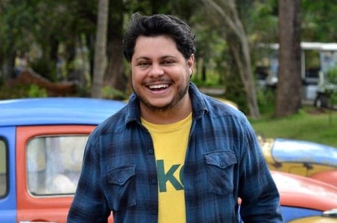 Marcus Majella completa 40 anos e ganha declaração apaixonada de namorado galã