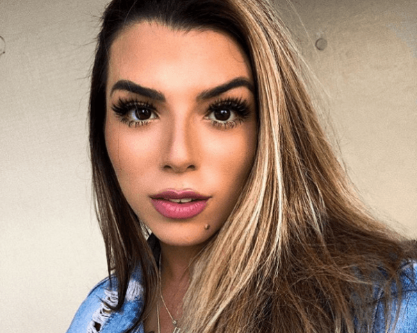 Filha de Maurício Mattar é elogiada após foto pra lá de ousada e ainda brinca em legenda