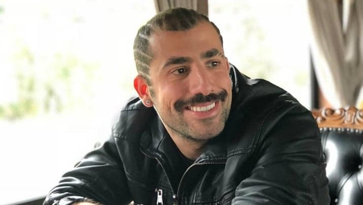 Ex-BBB Kaysar critica sua participação em novela: "Estou gostando, mas tem que melhorar"
