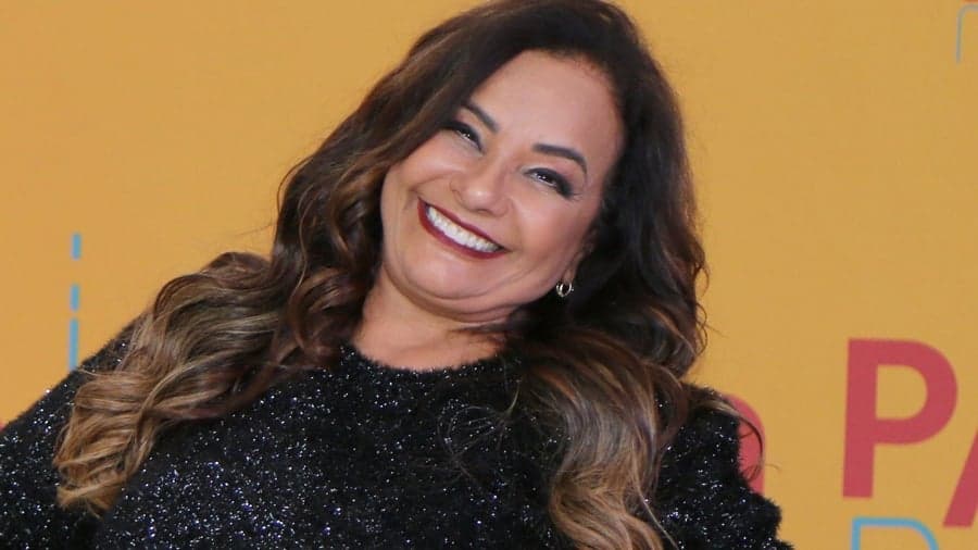 Solange Couto radicaliza com mudança no visual e surge totalmente diferente