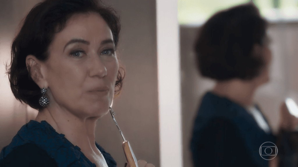 O Sétimo Guardião: Valentina "vira Nazaré" e ataca Olavo com tesouradas