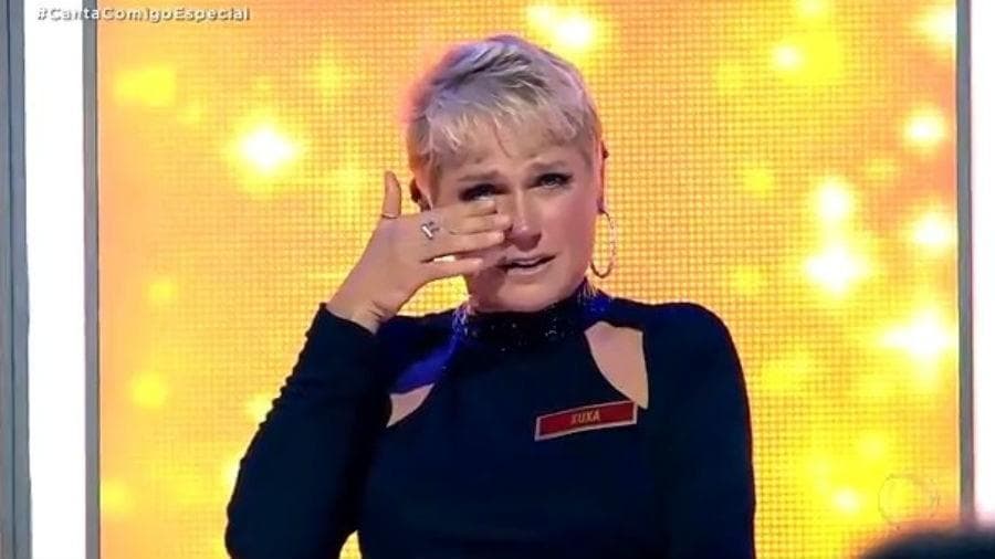 Xuxa recebe apoio de famosos após ficar abalada e fazer triste desabafo