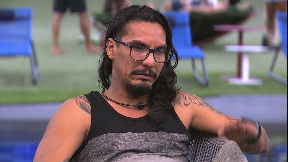 BBB19: Vanderson se irrita com Vinicius, reclama e toma atitude