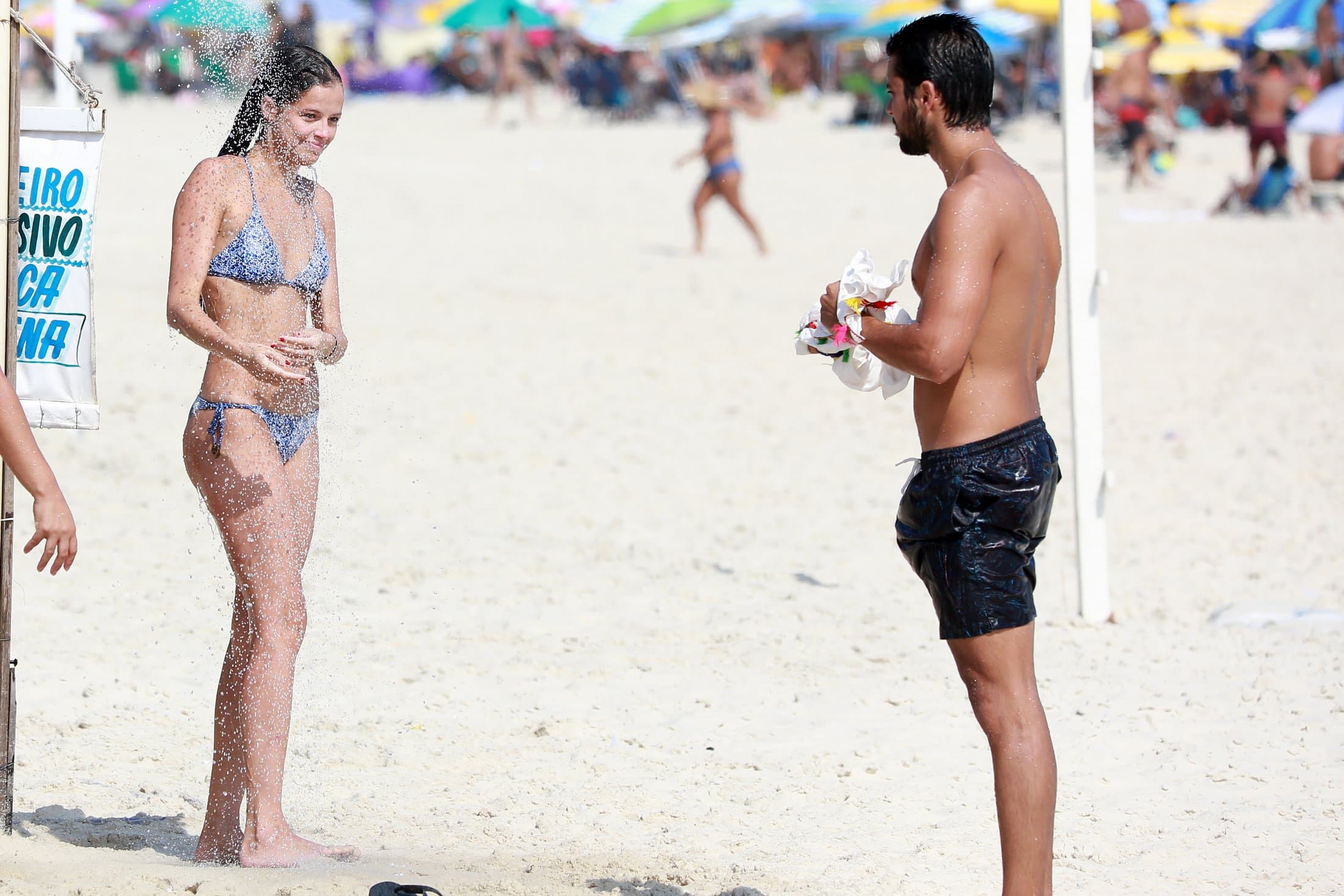 Agatha Moreira e Rodrigo na praia da Barra da Tijuca (Foto: Divulgação/Dilson Silva)