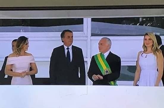 Após cerimônia de posse do atual presidente, funkeira alfineta ex e atual primeira dama: "Cuidadoras de idosos"