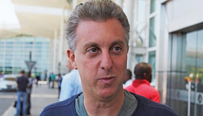 Funcionário demitido pela Globo revela que levou esporro de Luciano Huck e mostra sua verdadeira face