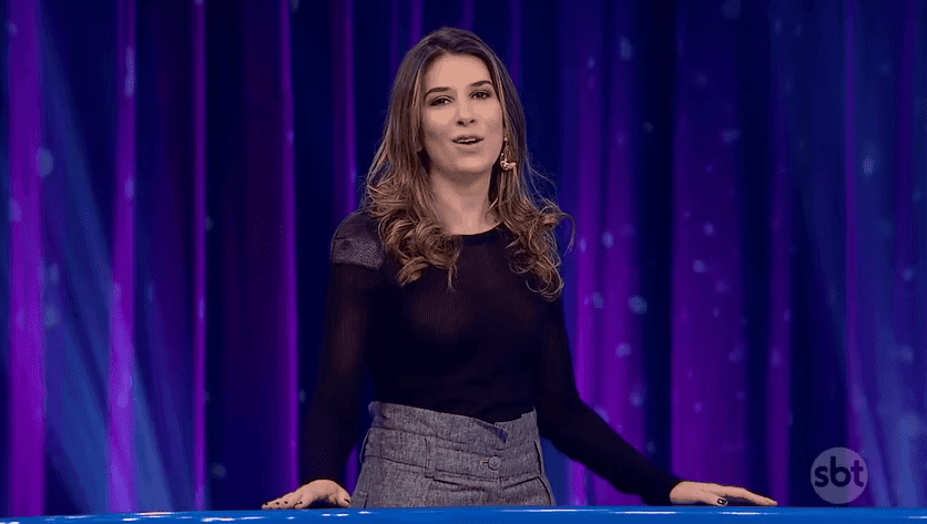 Rebeca Abravanel comanda o Roda a Roda Jequiti (Foto: Reprodução)