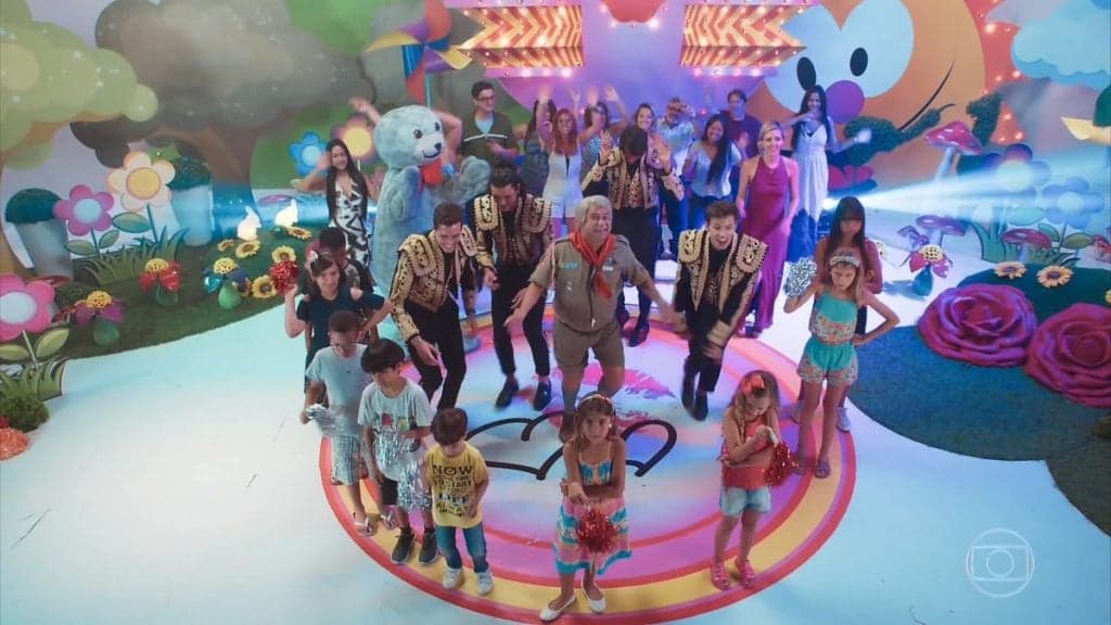 Com direito a nave, Tá No Ar faz paródia da Xuxa e repercute na internet
