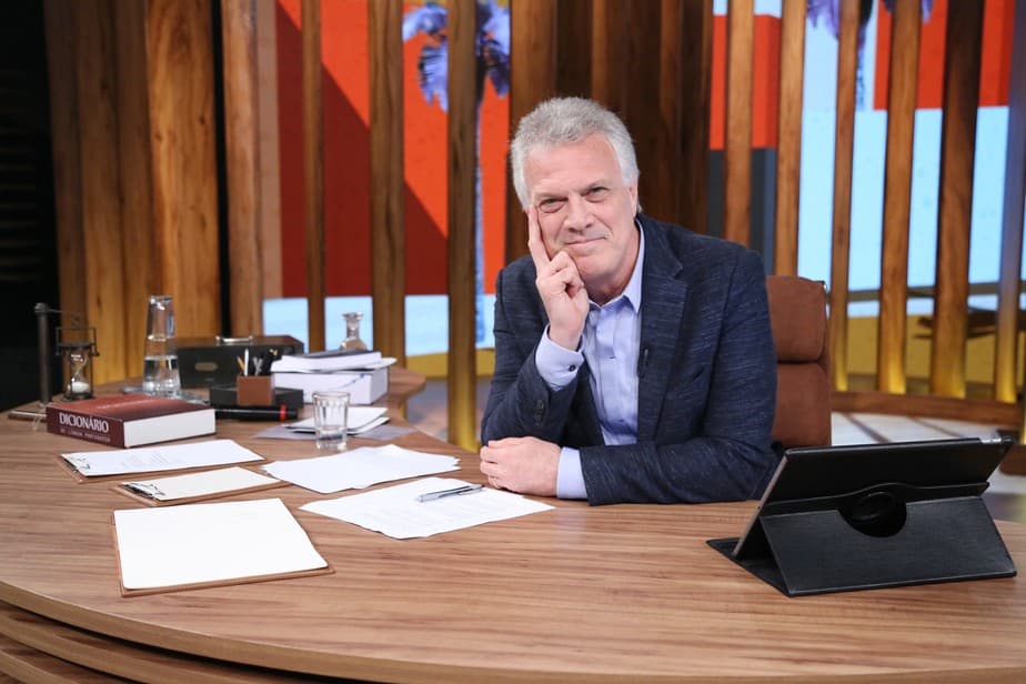 Sem agradar, Conversa com Bial termina o ano com Danilo Gentili na cola