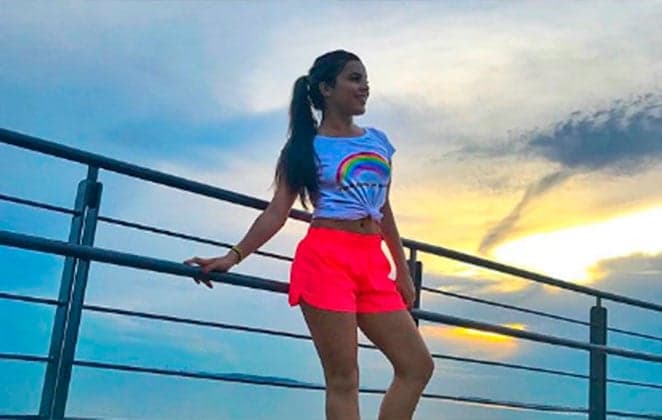 Atrevida, ex-BBB Emilly Araújo manda indireta nas redes sociais e internautas comentam