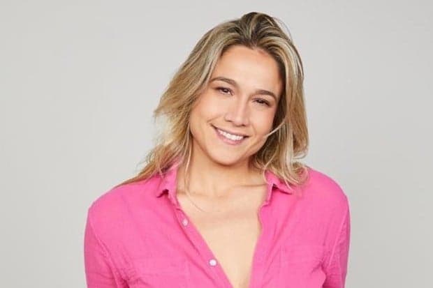 Ao lado da esposa, Fernanda Gentil curte Carnaval em família e causa na web