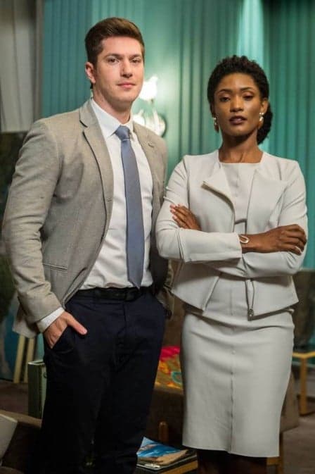 Caio Paduan e Érika Januza em O Outro Lado do Paraíso (Foto: Raquel Cunha/ Globo/ Divulgação) Caio Paduan e Érika Januza em O Outro Lado do Paraíso (Foto: Raquel Cunha/ Globo/ Divulgação)