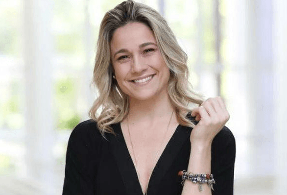 Fernanda Gentil se revolta com acusações de que estaria na geladeira da Globo e dispara: "isso é muito cruel"