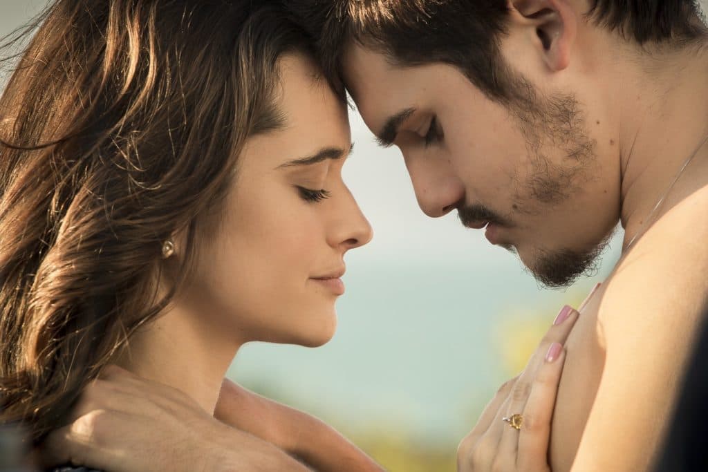 Elogiada e com trama inovadora, o Tempo Não Para chega ao fim na Globo com barrigada e repleta de clichês