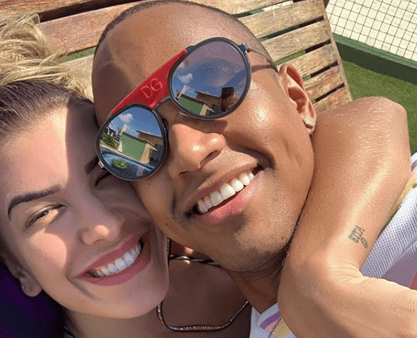 Lore Improta revela quando será o casamento com Leo Santana e fala sobre 1ª gravidez
