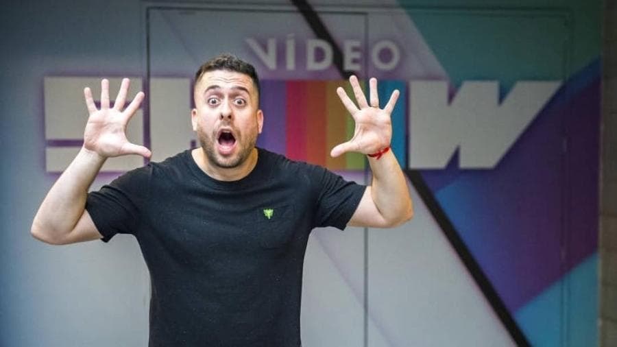 Apresentador do Vídeo Show fala de ''maldição'' e assume "culpa" pelo fim do programa