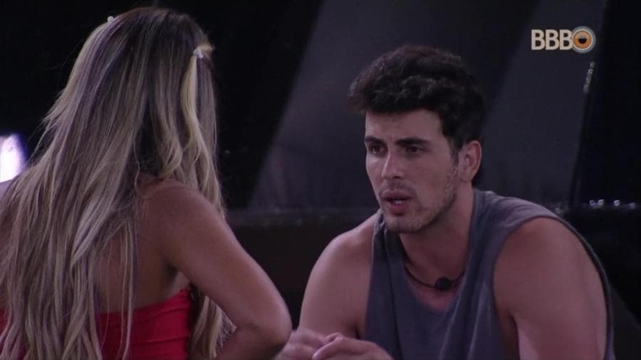 BBB19: Maycon chama Hariany para conversar e diz que não mentiu em justificativa de voto