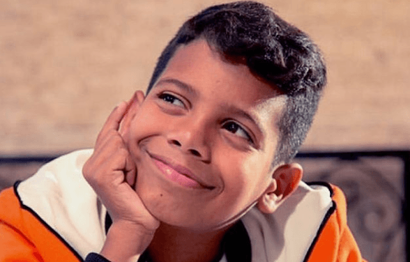 MC Bruninho deixa visual simples de lado e radicaliza