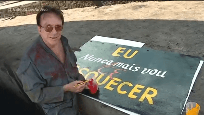 Demitido do SBT, Moacyr Franco aparece na Globo e relembra carreira