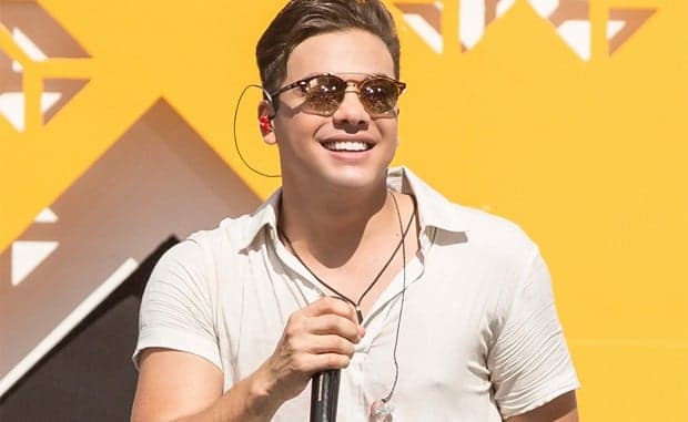 Wesley Safadão canta música polêmica de Gabriel Bartz ,"Fábio Assunção" e compositor comemora: "muito honrado"