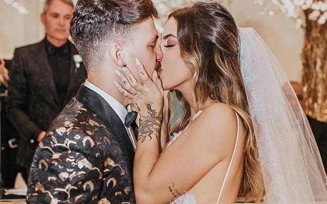 Saulo Poncio e Gabi Brandt se casam em cerimônia de luxo no Copacabana Palace