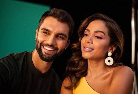 Cantor Silva junto com Anitta (Foto: Divulgação) Cantor Silva junto com Anitta (Foto: Divulgação)