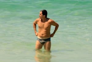 Felipe Dylon de sunga (Foto: Divulgação)
