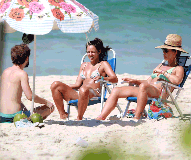 Yanna Lavigne na praia (Foto: Dilson Silva / AgNews ) Yanna Lavigne na praia (Foto: Dilson Silva / AgNews )