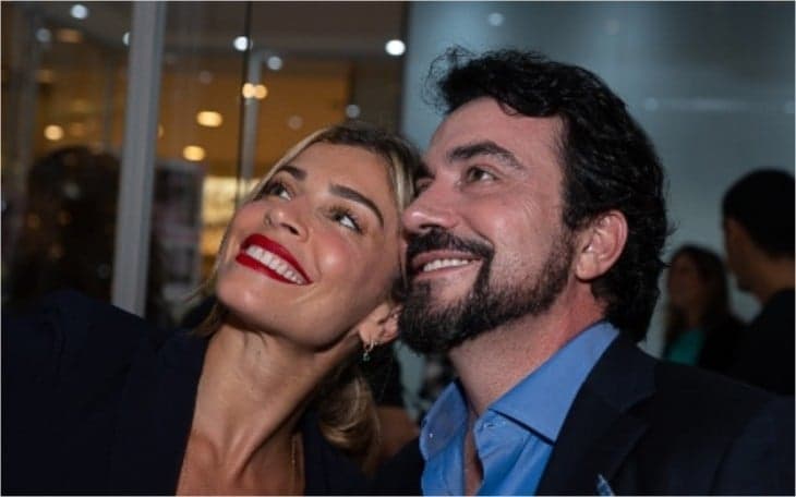 Grazi Massafera se impressiona com o novo visual do Padre Fábio de Melo, não se controla e dá cantada
