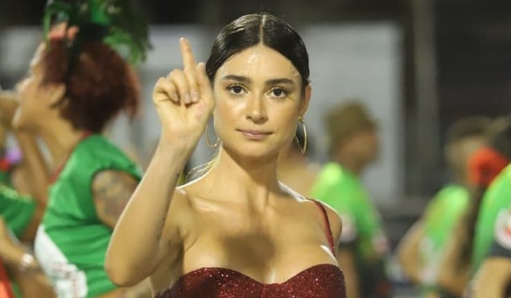 Thaila Ayala revela exigência para poder casar com Renato Góes