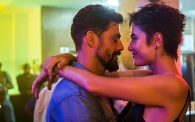 Maria Casadevall faz revelação sobre cenas de sexo com Cauã Reymond e possível romance com o ator