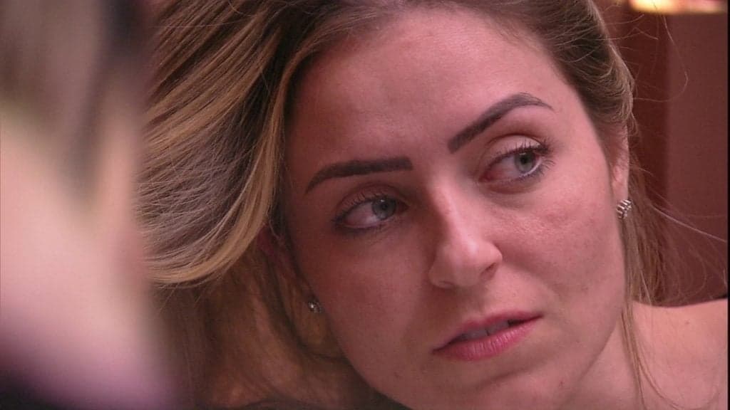 BBB19: Paula diz que ficou com um menino da favela e dispara novas humilhações
