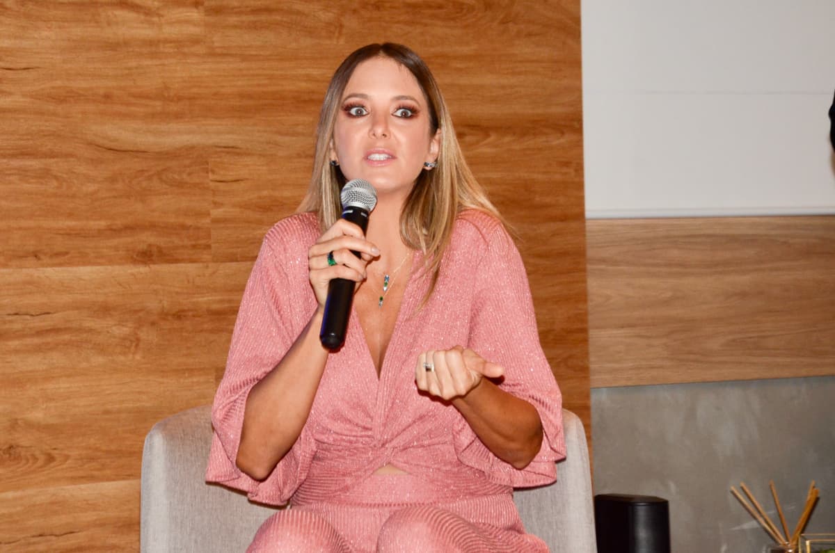 Ticiane Pinheiro conversou com a imprensa sobre o lançamento do Troca de Esposas na Record (Foto AgNews) Ticiane Pinheiro conversou com a imprensa sobre o lançamento do Troca de Esposas na Record (Foto AgNews)