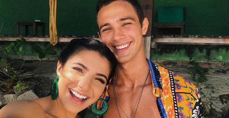 Após assumirem namoro, casal de Malhação desfilarão juntos no Carnaval