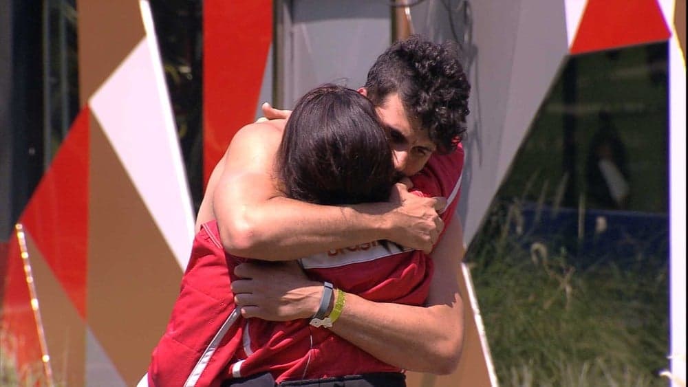 BBB19: Maycon e Tereza surpreendem Diego e Elana e recebem mensagens de seus familiares
