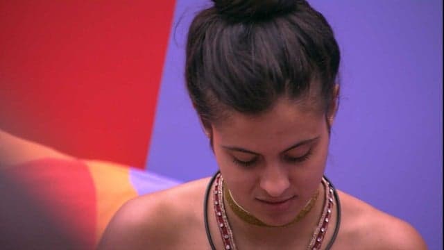BBB19: Elana tenta reaproximação com Hana e é repreendida:  "Você foi grossa"