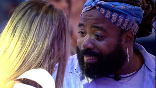 BBB19: Paula tem conversa com Rodrigo e recebe elogio do brother