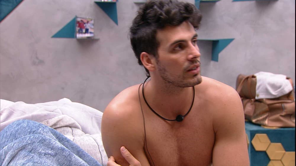 Perfil de Maycon do BBB19 assume erro do participante e pede desculpas publicamente: 'constrangidos e envergonhados'