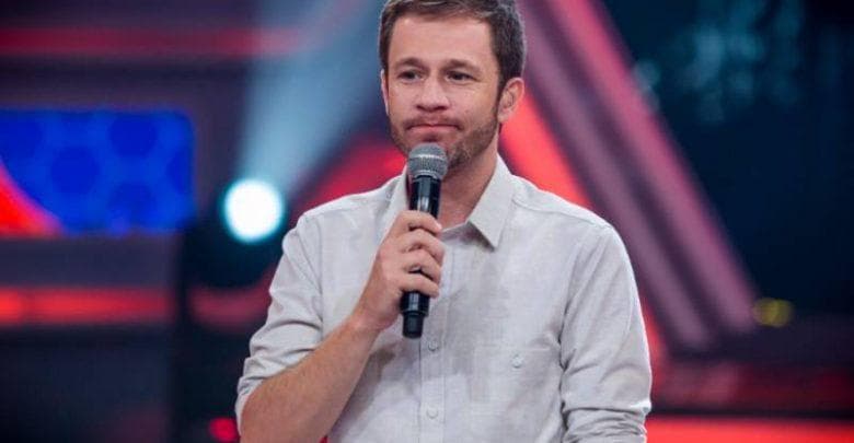 Tiago Leifert manipula o jogo? 6 vezes que ele interferiu para agitar o BBB