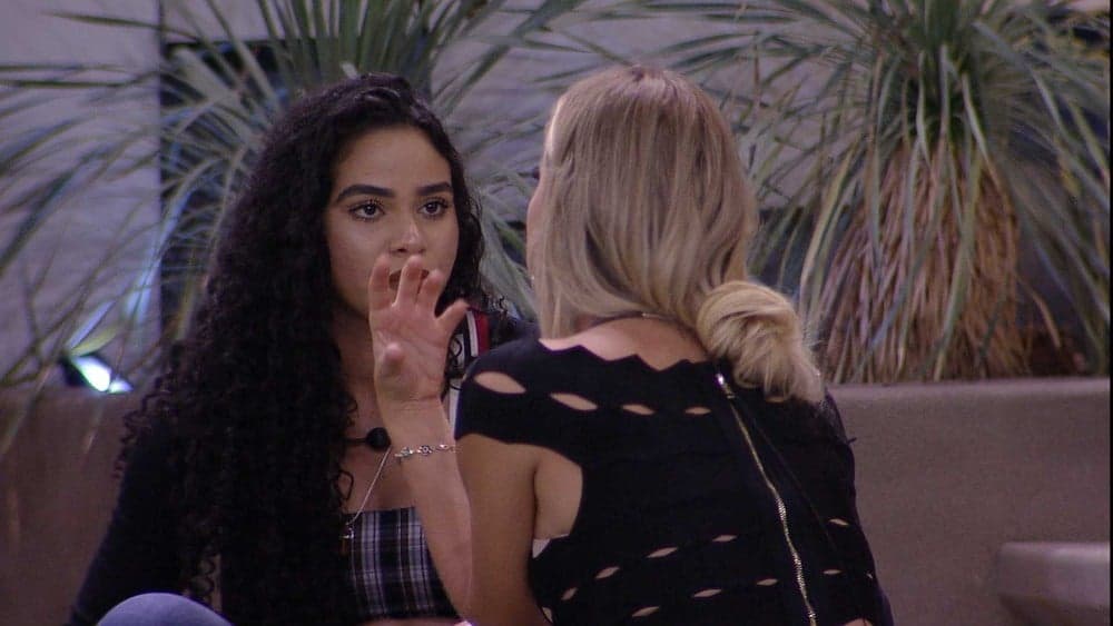 Após eliminação do Diego, Isabella chama Elana para conversar e dispara: "Nunca existiu nada de ciúme"