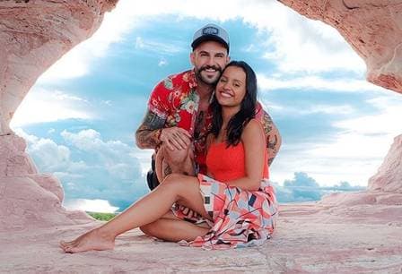 Após separação, ex-BBB Gleice posta foto com Wagner cheia de chamego: "Saudade"