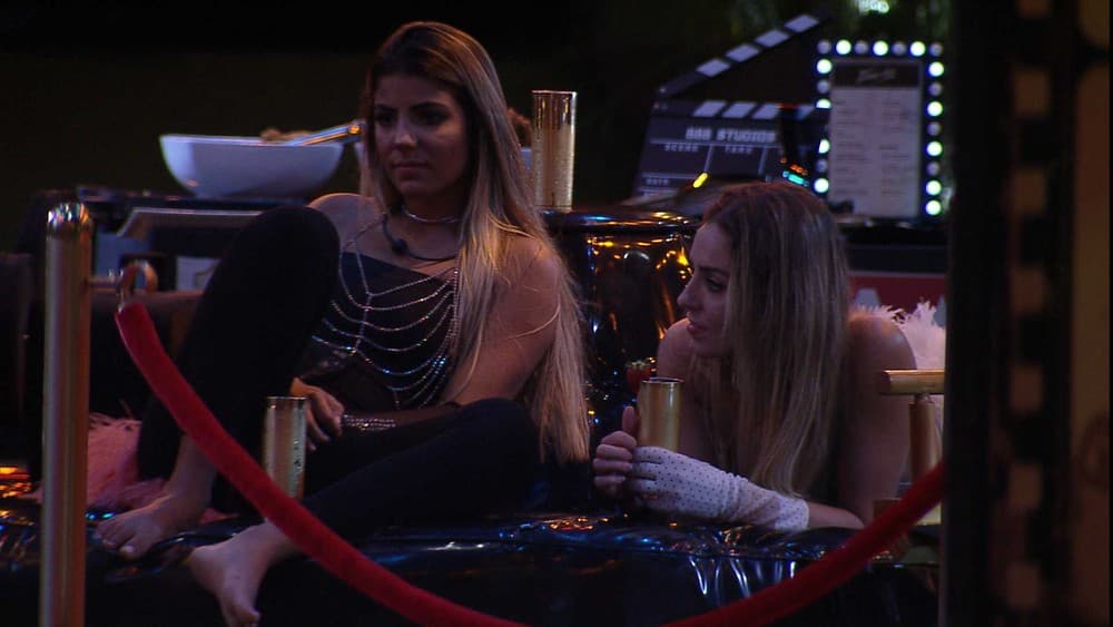 Hariany e Paula no BBB19 (Foto: Reprodução)