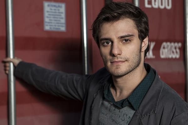 Primo de William Bonner, Hugo Bonemer conta reação da família ao assumir que era gay e choca com revelações